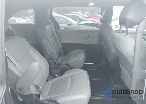 2021 Toyota Sienna Xle z USA, uszkodzony, nr VIN 5TDYSKFC6MS017110